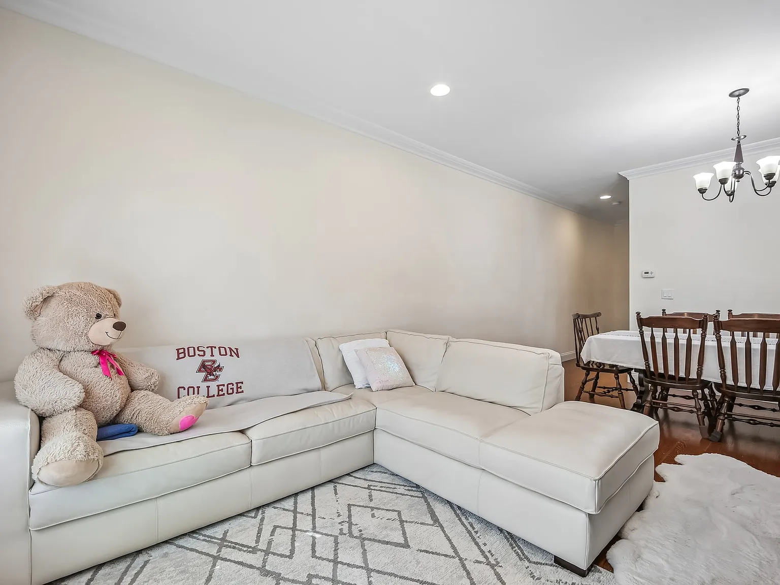 4 bed, 3.5 bath, $5,400 — Photo 4