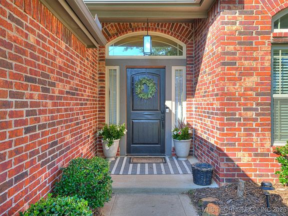 3rd image of 2603 S 16th Pl
