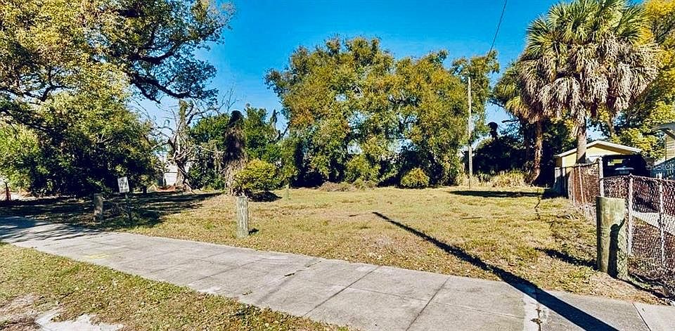 2nd image of 2010 THRACE STREET LOT 18