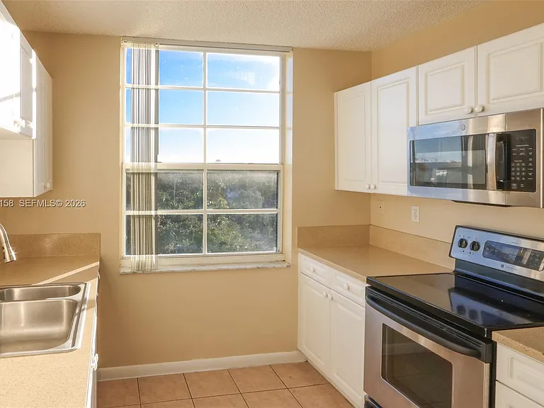 520 SE 5th Ave #1603 — Photo 24
