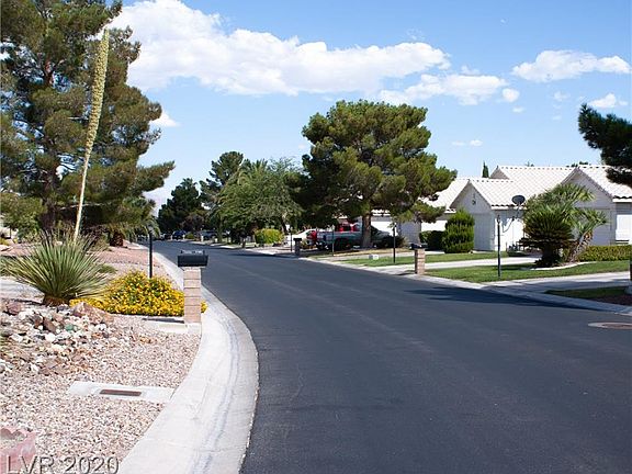 3rd image of 5109 Cedar Lawn Way