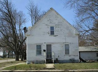 928 Wellington St, Waterloo, IA 50702