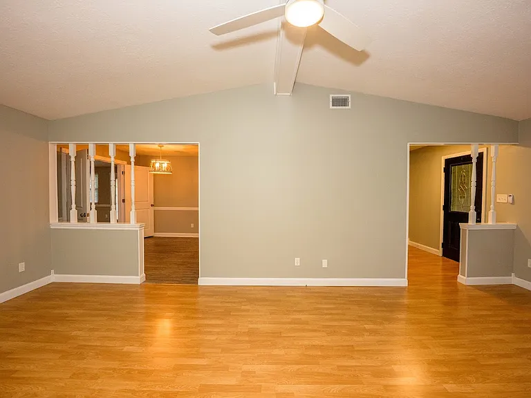 226 Carey Ln — Photo 5