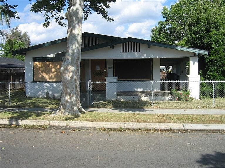 1st image of 1256 N Calaveras St