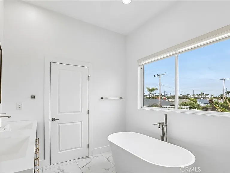 17151 Hague Ln — Photo 22