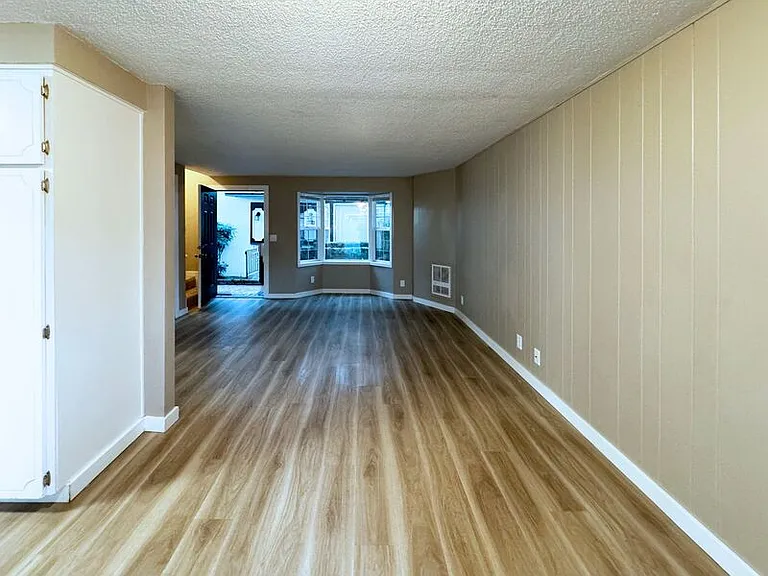1117B W 6th Ave — Photo 8