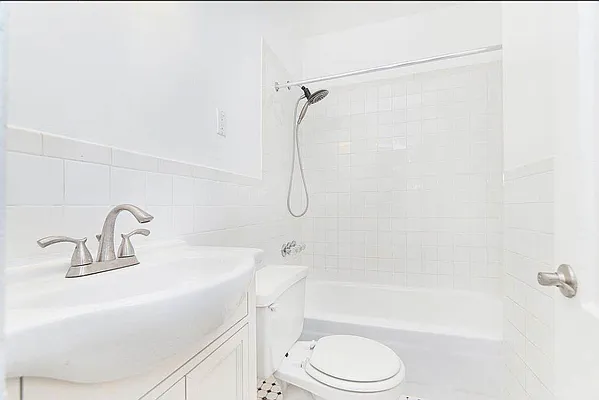 Rented by Brown Harris Stevens | media 27