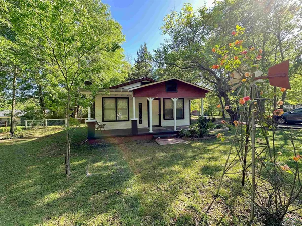 1804 Post Oak Rd, Kilgore, TX 75662