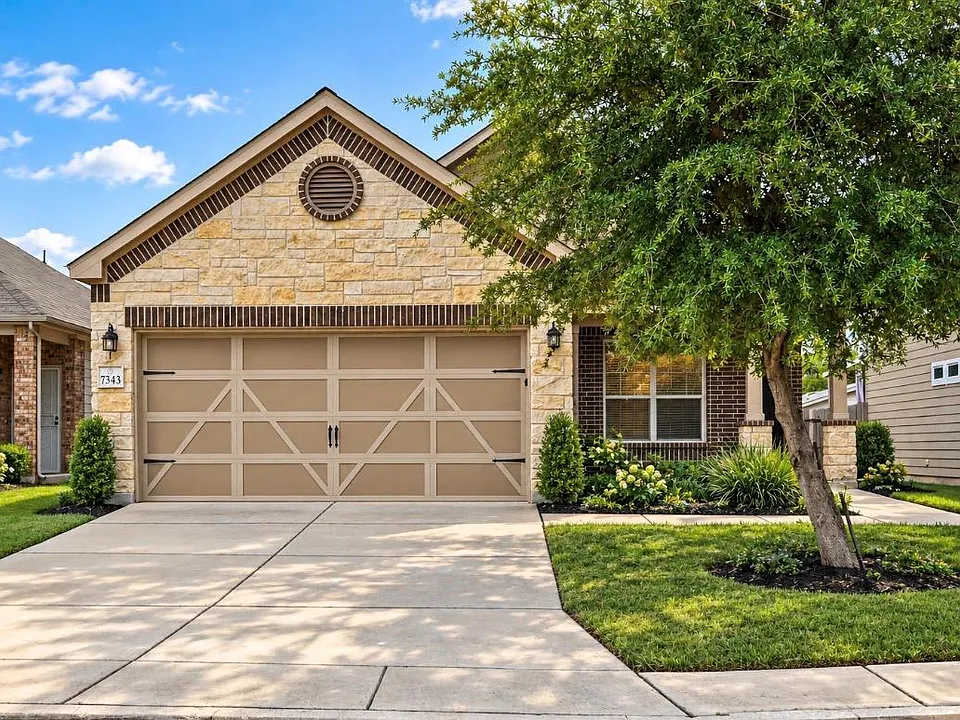 7343 Bluebonnet Bay