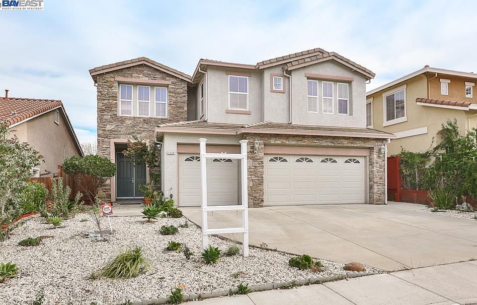 1st image of 1030 Santa Lucia Dr