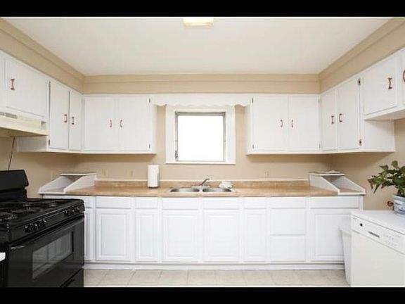 4th image of 629 N Hennessey St