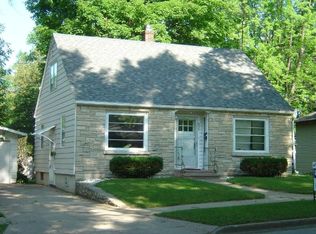 933 S Bartlett St, Shawano, WI 54166