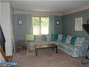 2nd image of 12 Stowe Ct