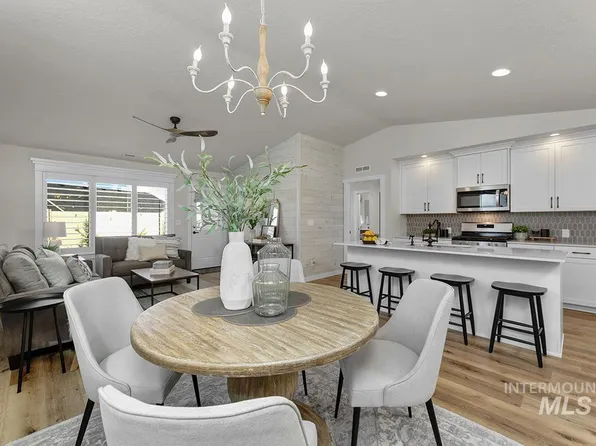 122 W Hyndman Dr, Meridian, ID 83642