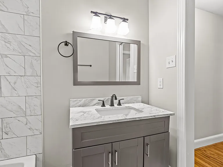 2301 Laburnum Ave — Photo 15