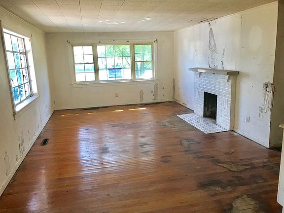 2nd image of 619 Park Ave