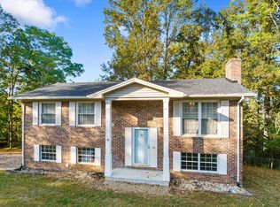660 Black Bear Run Rd, Christiansburg, VA 24073