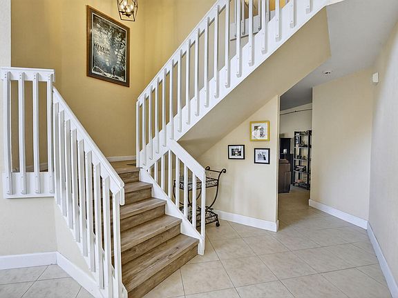 5th image of 1294 NW 168th Avenue