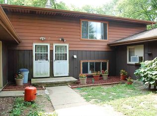 2412-2414 White Oak Trl, Oregon, WI 53575
