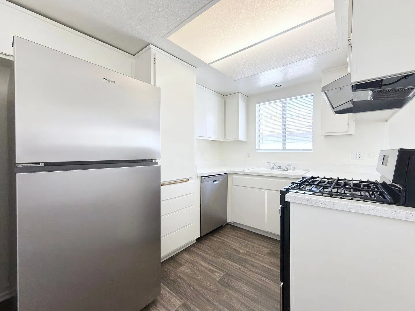 Upper Level in Fire Mtn. w/ Garage! — Photo 4