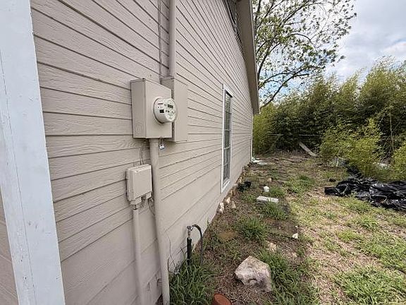 4th image of 4190 Stringtown Rd