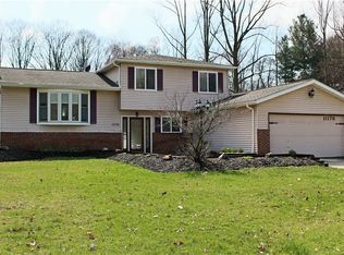 11178 Heritage Dr, Twinsburg, OH 44087