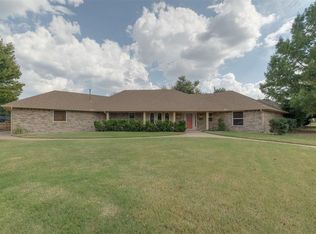 10112 Harvest Hills Rd, Oklahoma City, OK 73162