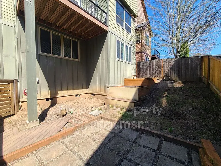 2085 34th St — Photo 33