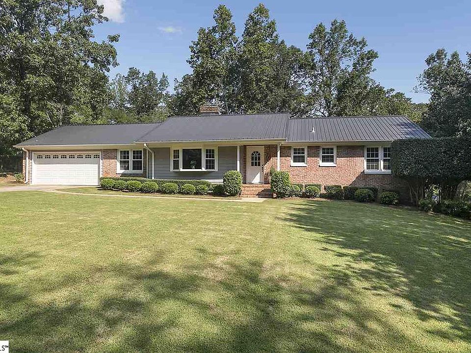 1st image of 304 Bella Vista Dr