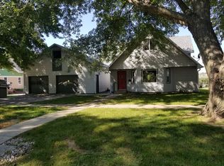 409 Park St, Woodbine, IA 51579