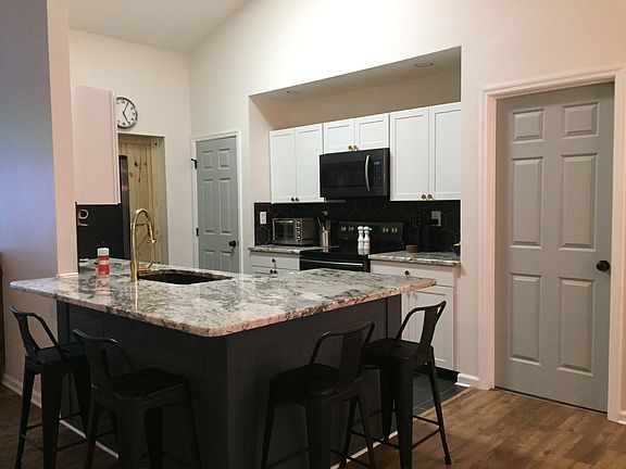 4th image of 4229 Southmoor Park