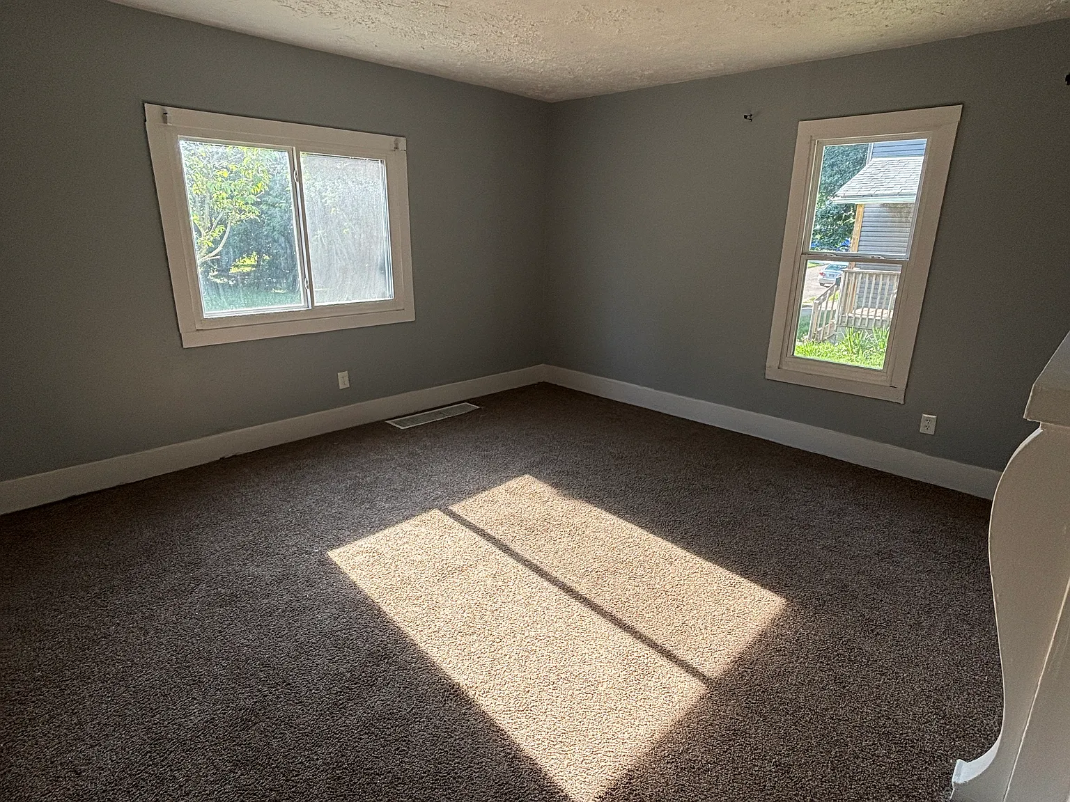 3 bed, 1.5 bath, 1244 sqft, $1,175 — Photo 2