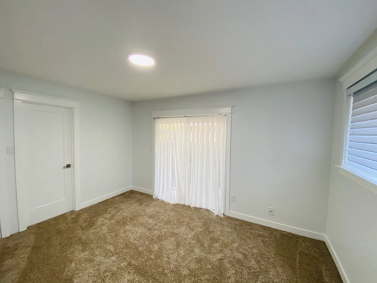 Building Photo - Sandpiper Ct