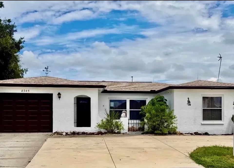 8345 Fox Hollow Dr