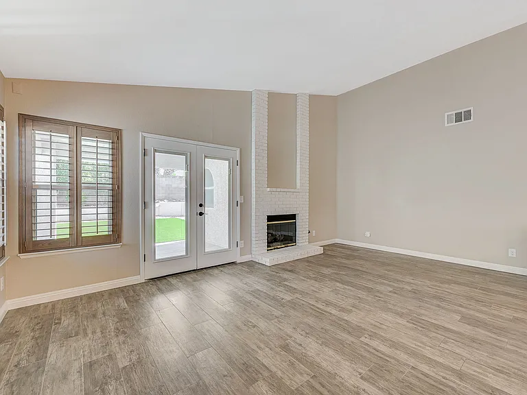 272 Comfort Dr — Photo 12
