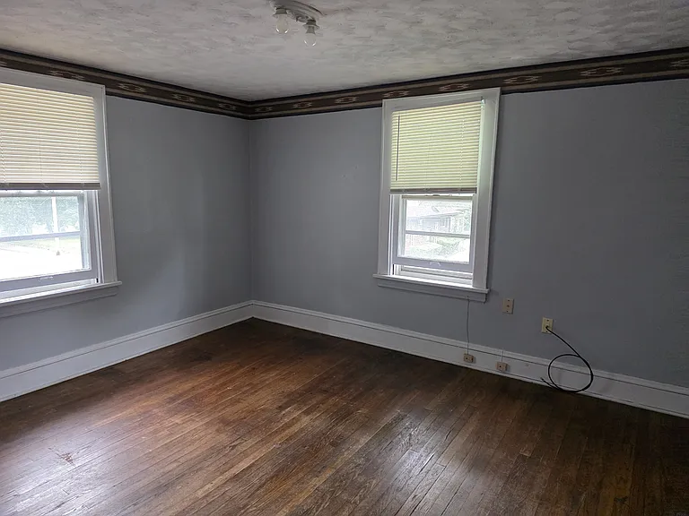727 East Ave — Photo 19