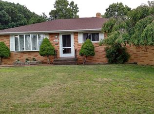 5809 Regency Dr, Parma, OH 44129