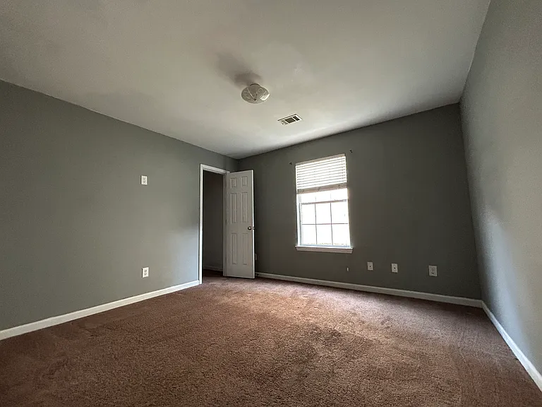 1040 Baltic Way — Photo 22