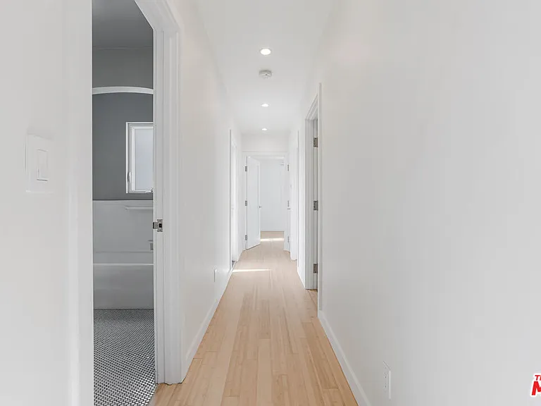 4155 Lincoln Ave — Photo 13