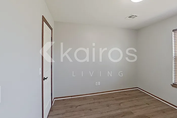 11728 SW 18th St — Photo 10