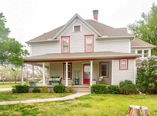 1654 Comanche Rd, McPherson, KS 67460
