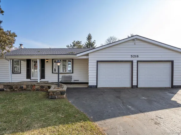 5216 Frankwill Ave, Clarkston, MI 48346