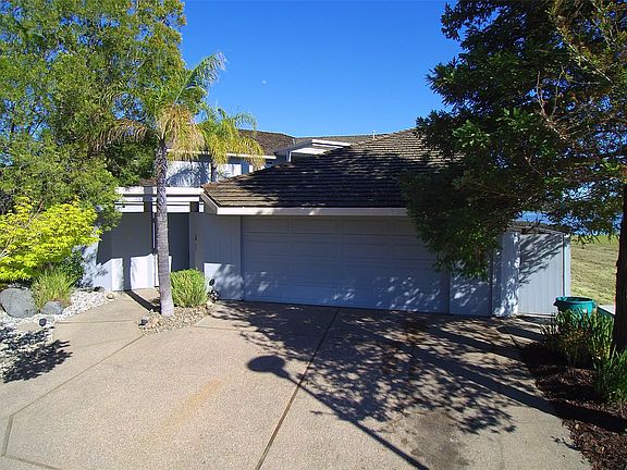 3rd image of 1 Lookout Ct