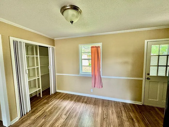 3508 Spruce Ave SW — Photo 6