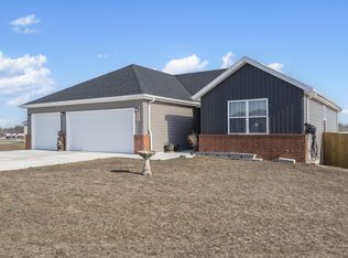 2040 S Faith Ct, Bolivar, MO 65613