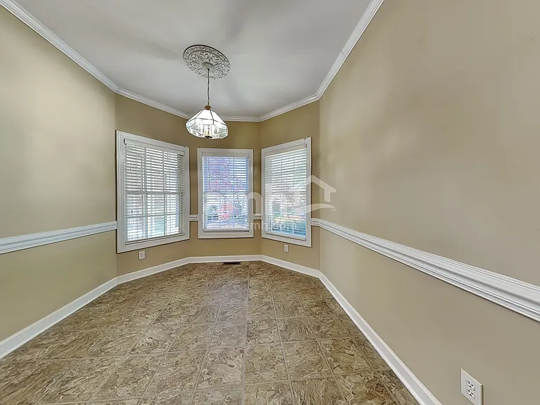 4700 Greenfield Way Dr — Photo 5