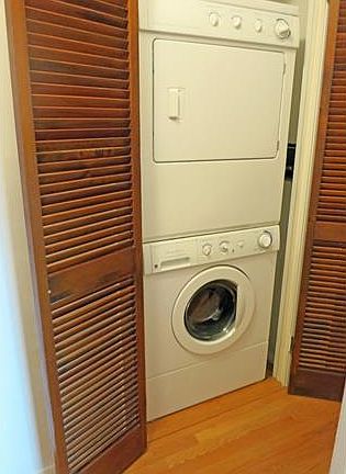 5th image of 15 Granada Cres APT 10
