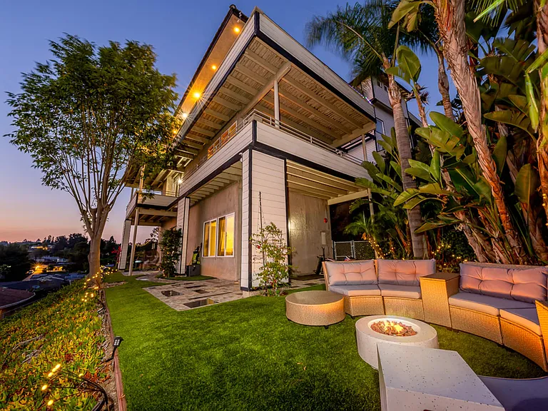 4350 Alta Mira Dr — Photo 10