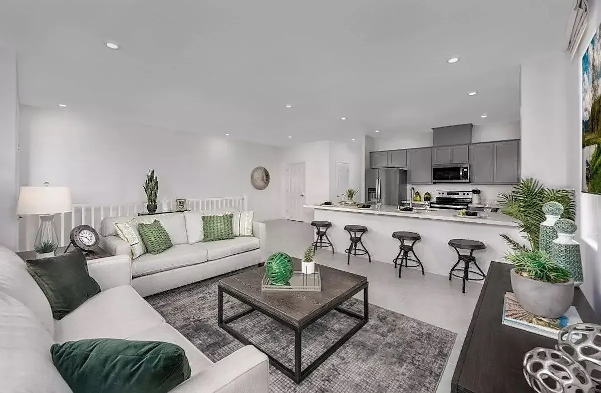 3 bed, 1307 sqft, $3,500 — Photo 1