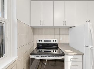120 Dundas Street East, Mississauga, ON L5A 1W6